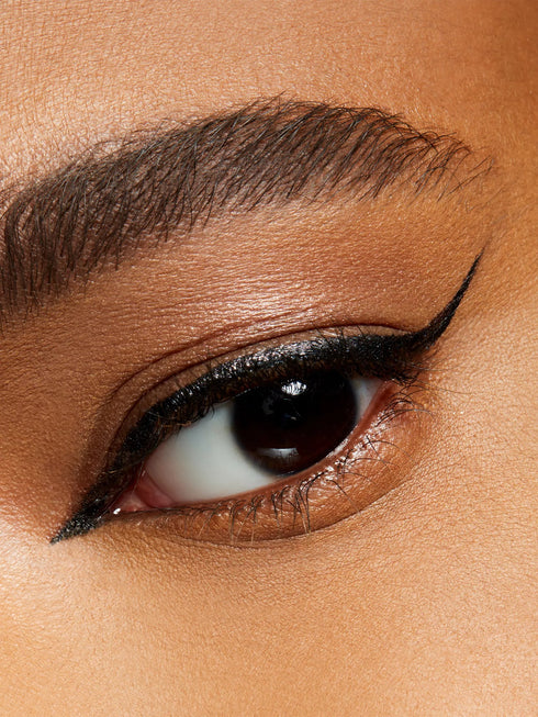 Brushstroke Liquid Eyeliner 67g - GLAM MODA